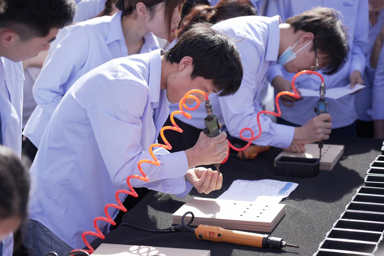 音王開展“弘揚(yáng)工匠精神、鑄造音王精品”主題活動(dòng)