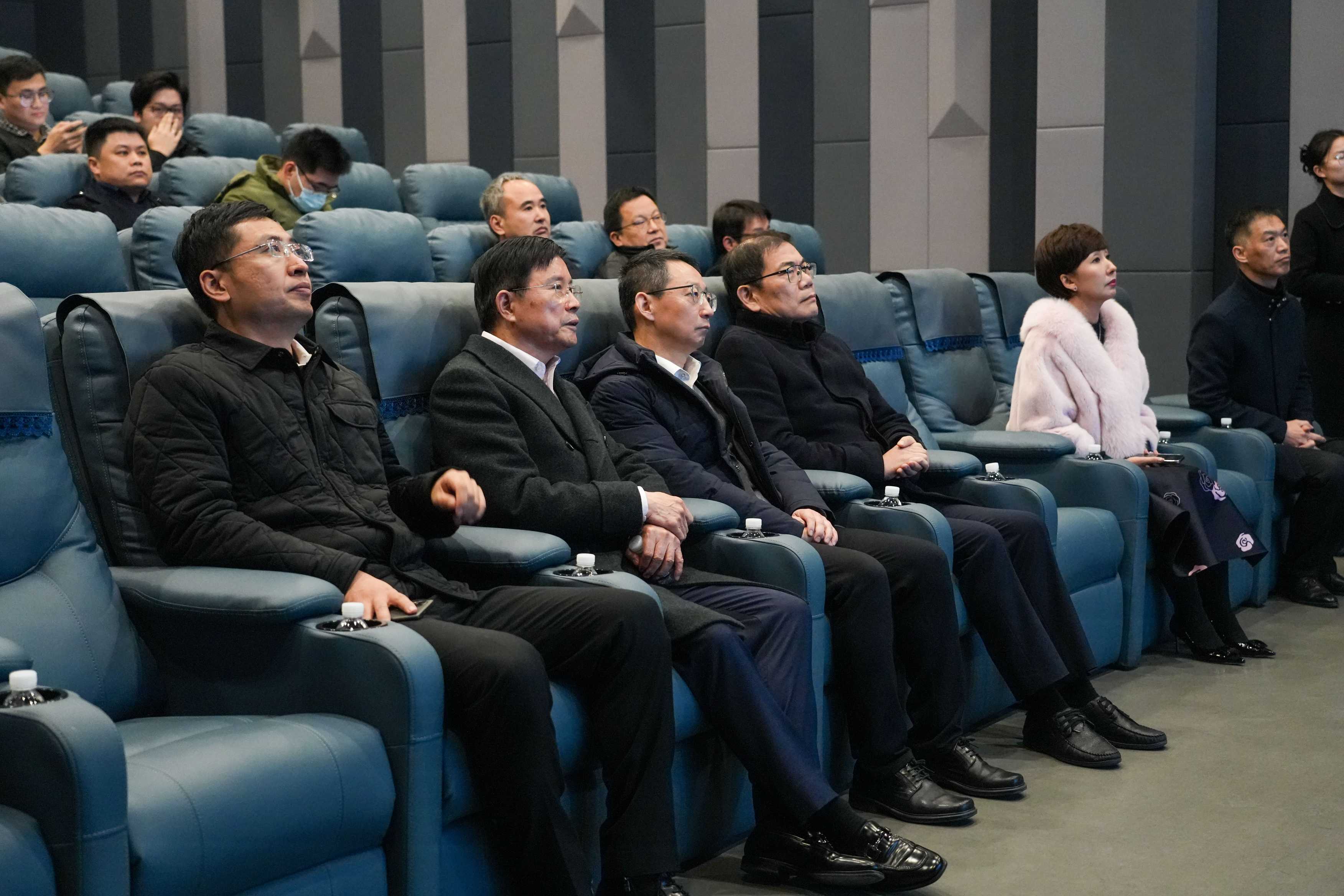 寧波市黨政領(lǐng)導(dǎo)一行赴音王集團考察調(diào)研，共鑄科技文化融合發(fā)展