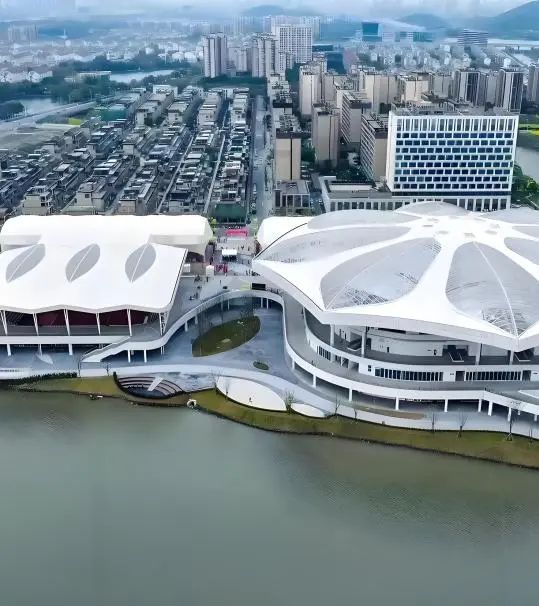 湖州國際網(wǎng)球中心 | 從紅土到天籟，音王擴聲系統(tǒng)護航國際賽事